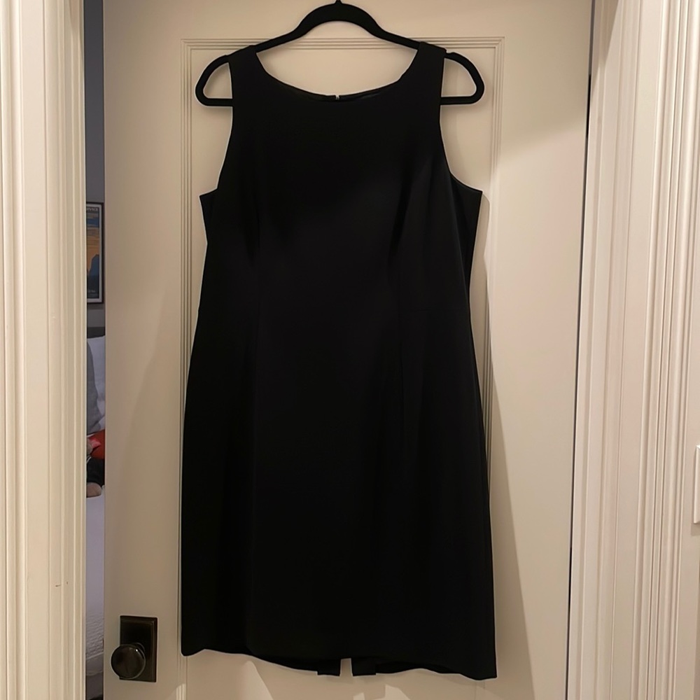 Ann Taylor Black Sleeveless Mini Shift Dress - Size 14P